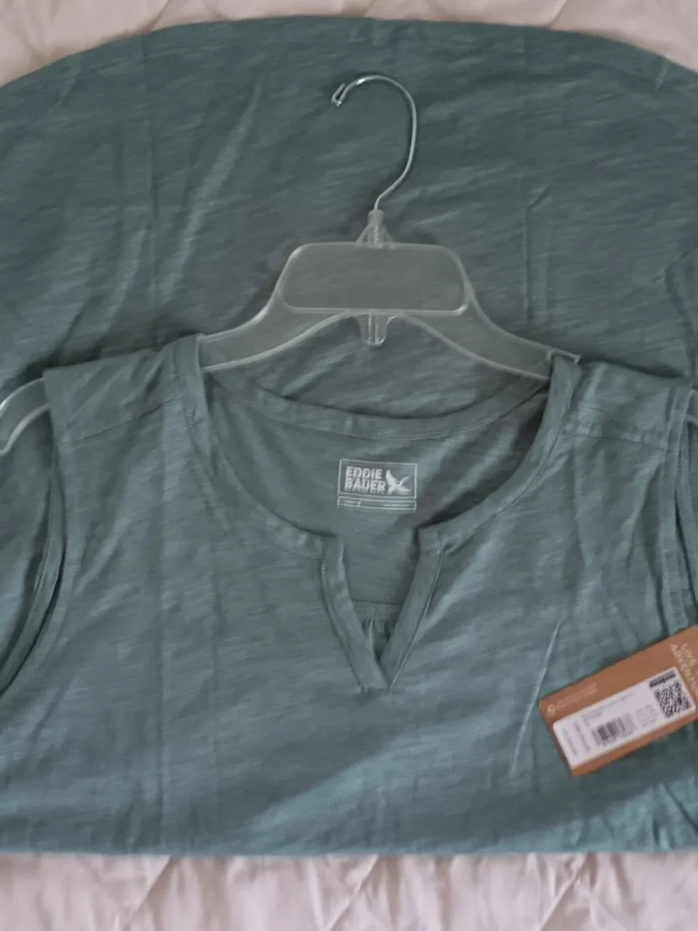 New Eddie Bauer Women's Gate Check Sleeveless Split-neck Tunic, size M - Picture 3 of 8